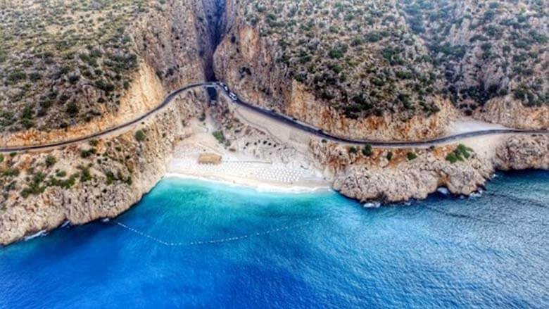 Kaputaj Plajı, Antalya Türkiye'nin en temiz plajları listesinde yer alıyor.